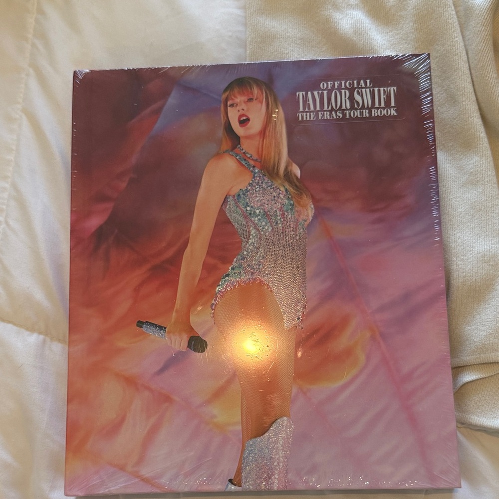 Taylor Swift Pink and Purple Gradient Tour Book Cover